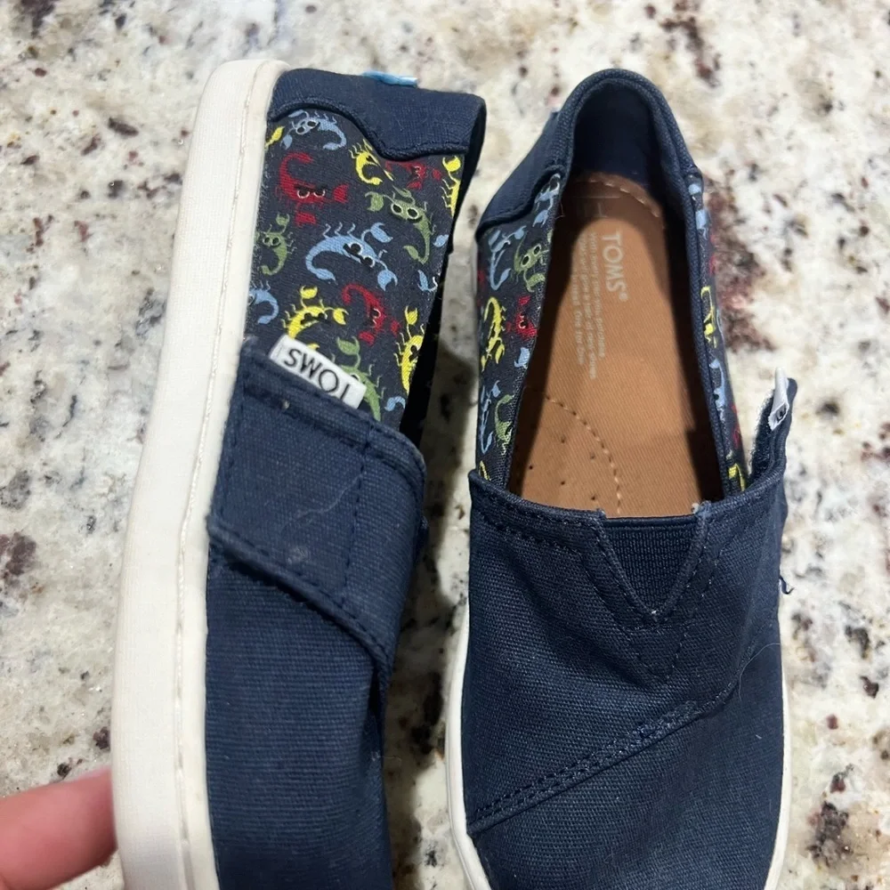TOMS Navy Scorpion Print